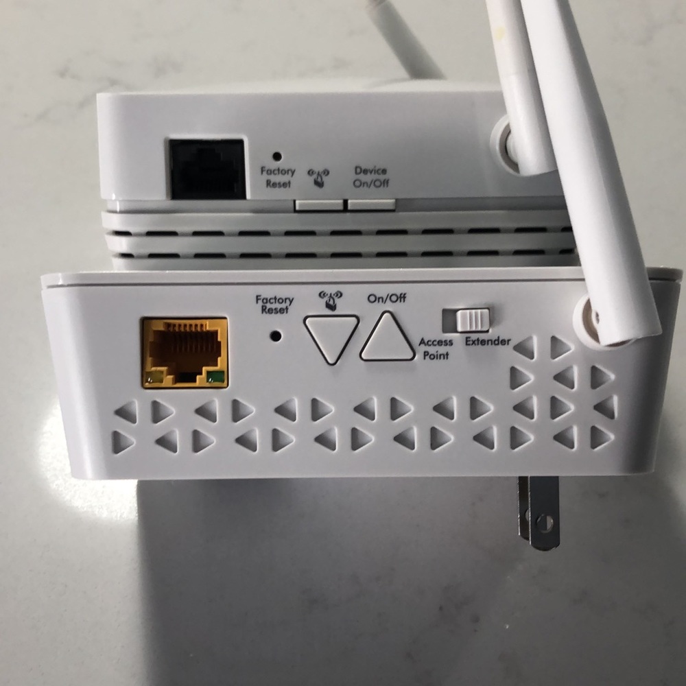 Netgear Universal Range Extenders - Picture 4 of 5